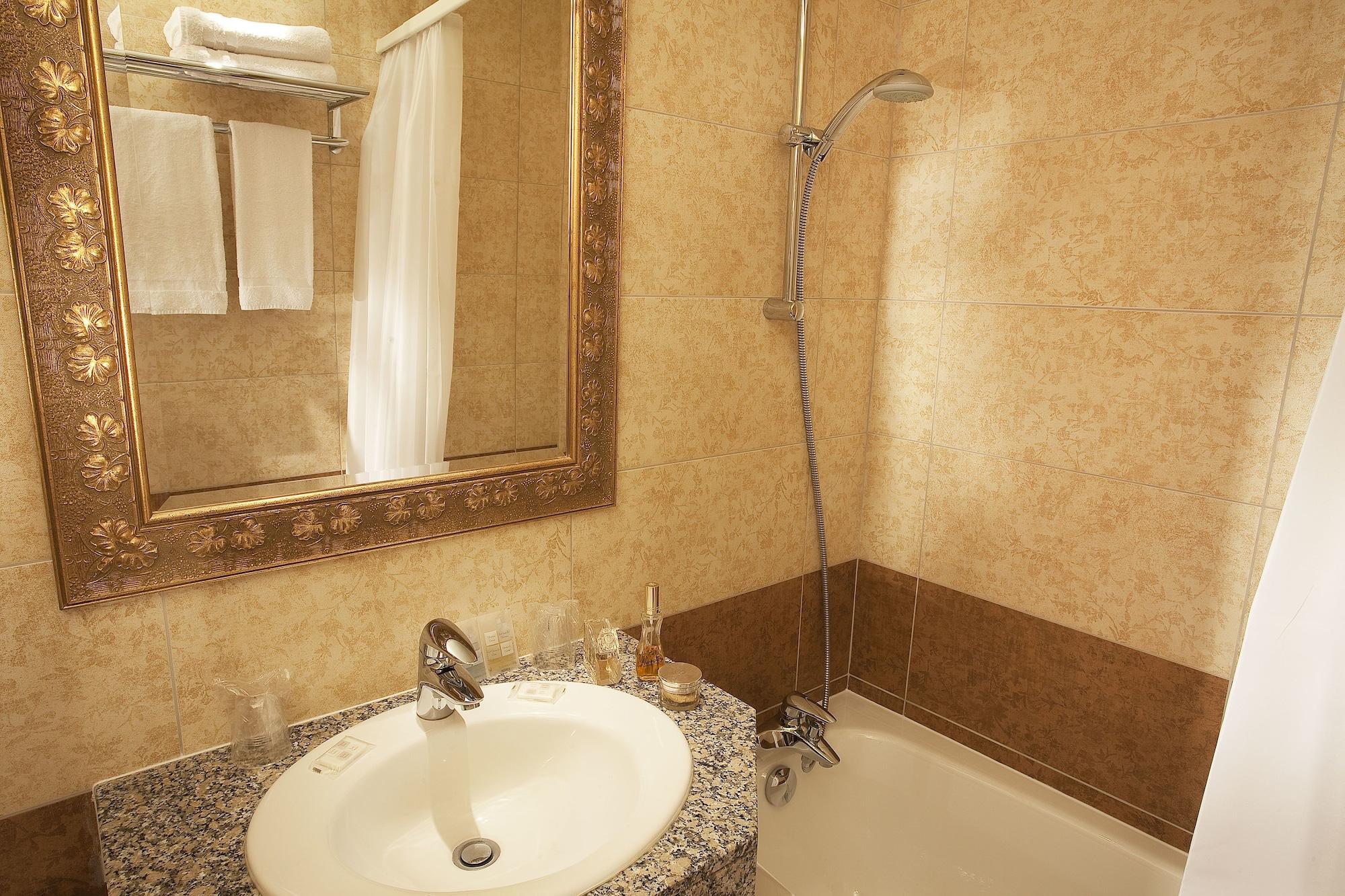 Hotel D'Albion Париж Экстерьер фото