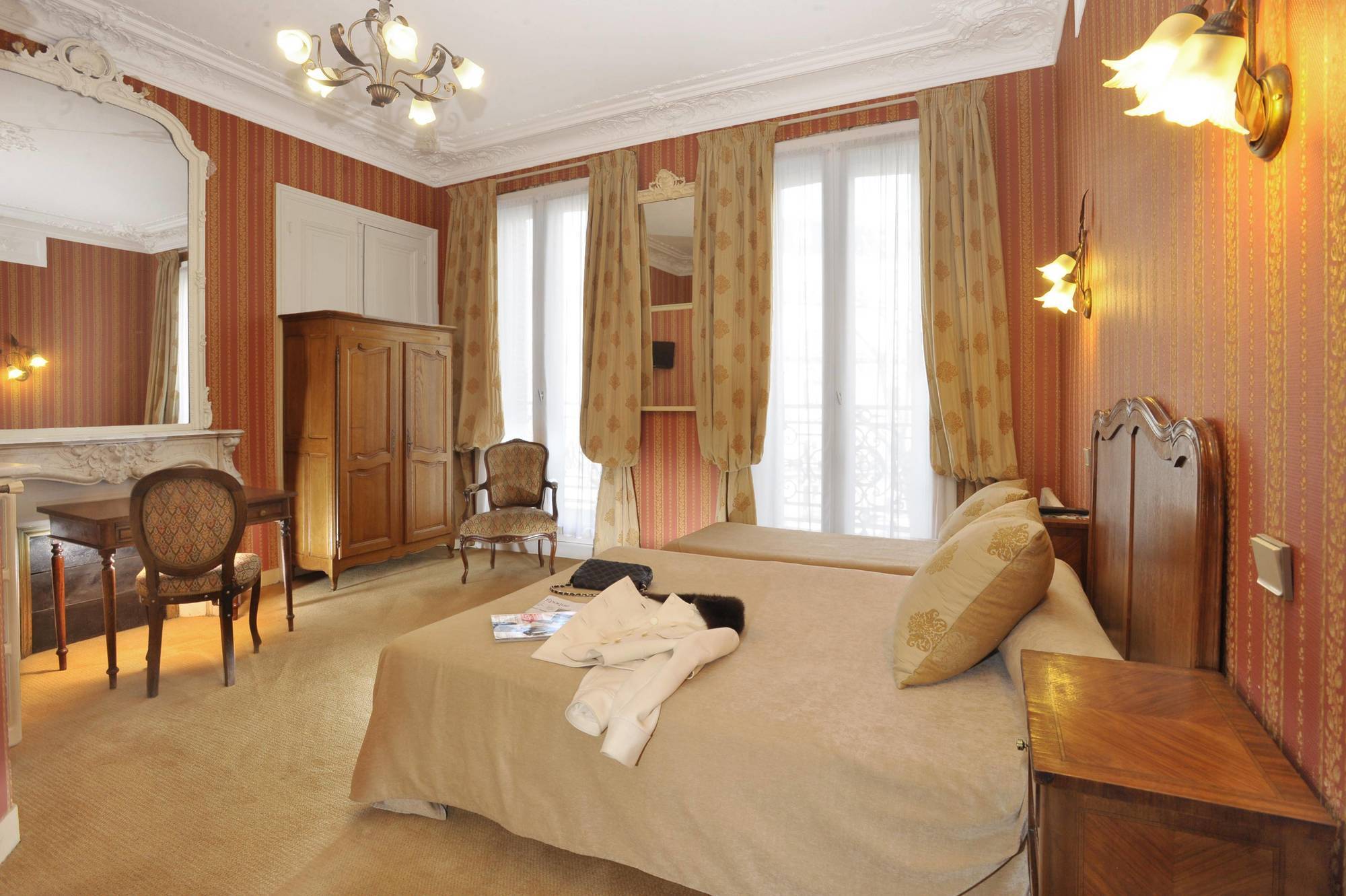 Hotel D'Albion Париж Экстерьер фото